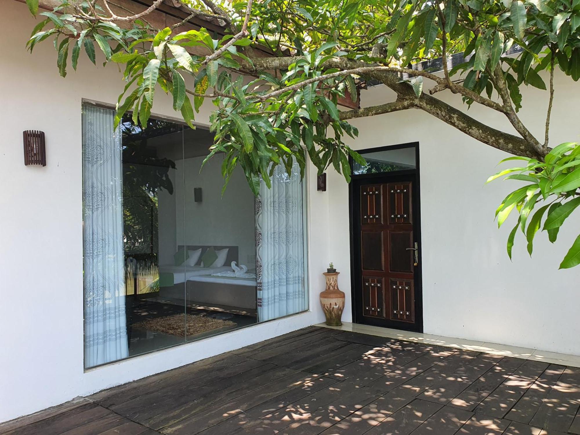 Village Mango Resort Yala Тисамахарама Екстериор снимка